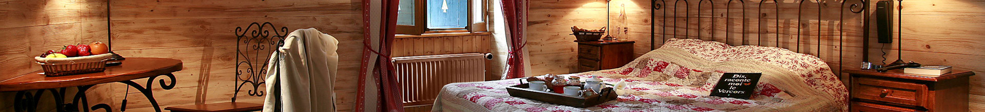 hotel-croix-perrin-lans-1180