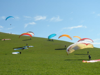 Paragliding instructors