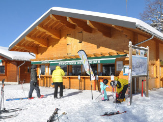Alpine ski pass prices