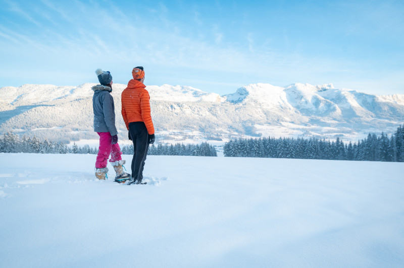 famille-hd-focus-outdoor-droits-hiver-2026-43-raquettes-home-3115