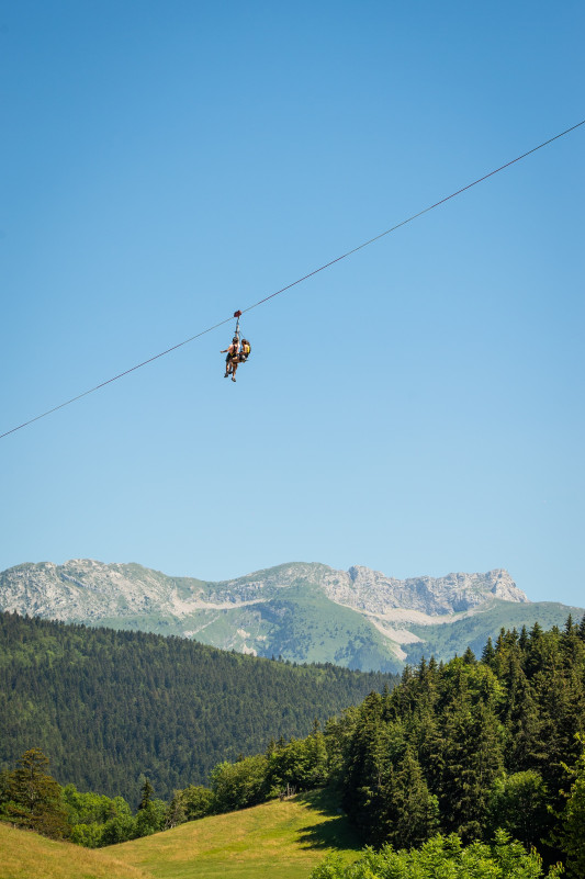 Giant zip line / Toboggan track / tubing