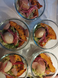 Plats à emporter, variation de saison et oeuf mollet mariné