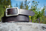 Ceinture en cuir et boucle argentée