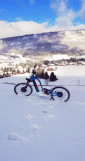 Trottinette électrique dans la neige