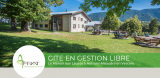 Vue d'ensemble du gîte en gestion libre au printemps