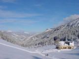 Auberge des Allières sous la neige à Lans en Vercors