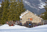 Terrasse en hiver de la cabane des jassinets