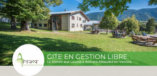 Vue d'ensemble du gîte en gestion libre au printemps Vue d'ensemble du gîte en gestion libre au printemps