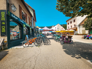 la grange aux skis place