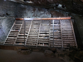 Cristallisoir du Jardin des Fontaines Pétrifiantes