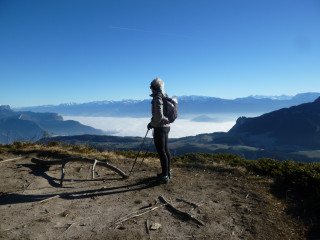 Vue panoramique avec un marcheur