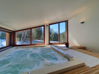 Spa, jacuzzi - © Auberge de la Croix Perrin Spa, jacuzzi