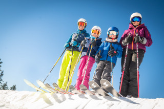ski_alpin_famille_2022_sd_focus_outdoor_0006.jpg ski_alpin_famille_2022_sd_focus_outdoor_0006.jpg