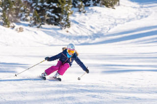 ski_alpin_famille_2022_sd_focus_outdoor_0005.jpg ski_alpin_famille_2022_sd_focus_outdoor_0005.jpg