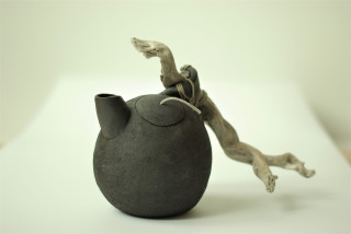 Théière de grès noir et bois flotté-création personnelle-Terre en Vercors