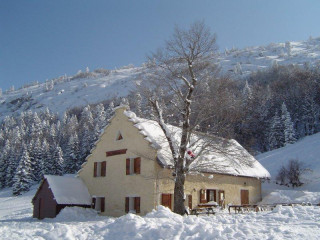 Auberge des Allières sous la neige