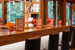 Bar du restaurant - © Auberge de la Croix Perrin Bar du restaurant