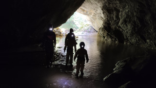 Spéléo Grotte Roche - © Bureau des Guides et Accompagnateurs d'Autrans Méaudre Spéléo Grotte Roche