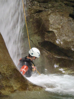 Canyoning Furon Ecouges - © Bureau des Guides et Accompagnateurs Autrans Méaudre Canyoning Furon Ecouges