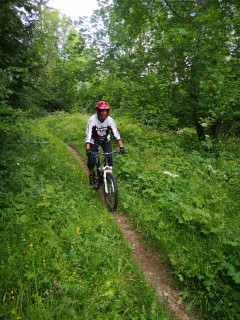 VTT descente initiation DH Méaudre - © Lilian Joffre VTT descente initiation DH Méaudre