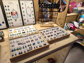 bijoux de verre.jpeg