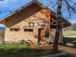 Le Chalet : boutique et atelier de transfo Le Chalet : boutique et atelier de transfo