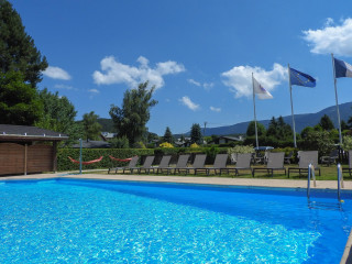 Hotel 4 Hotel 4