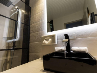 Hotel 13 Hotel 13