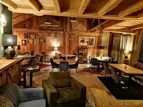 restaurant2.jpg