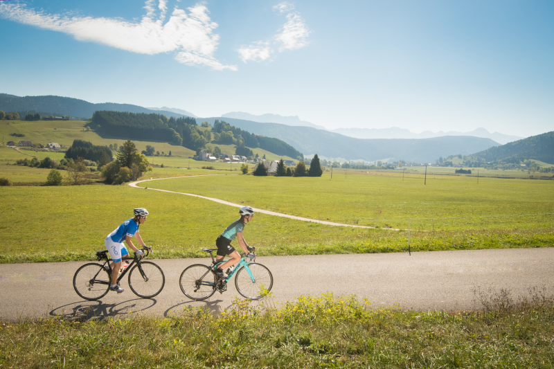 Les Eymes en vélo de route