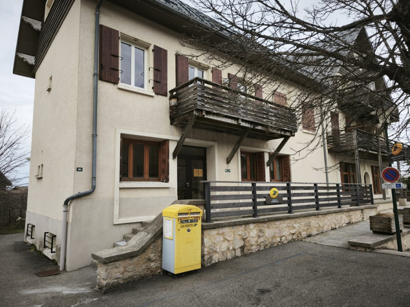 Façade de l'agence postale