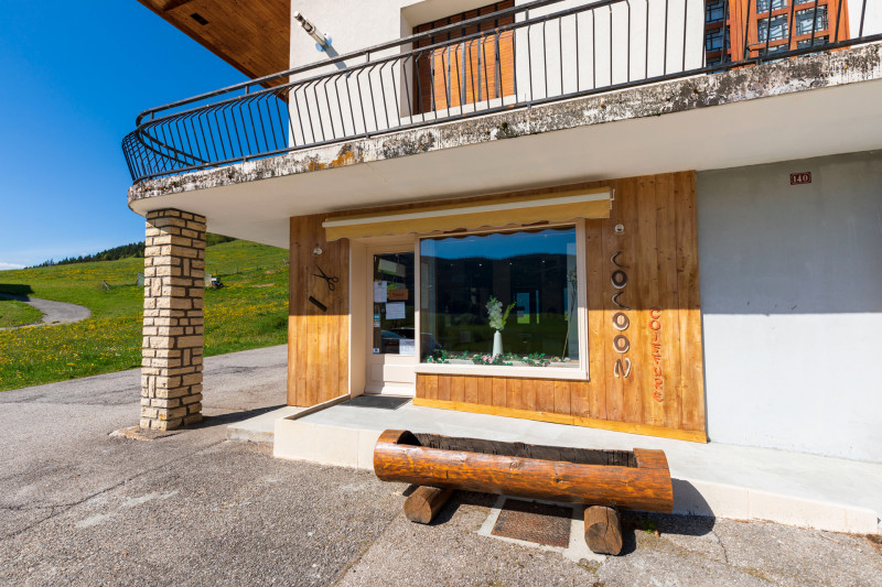 exterieur_cocoon_coiffure_1920x1280_1.jpg exterieur_cocoon_coiffure_1920x1280_1.jpg