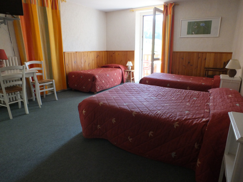 chambre_quadruple_2.jpg chambre_quadruple_2.jpg