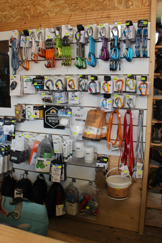 Vue du matériels d'escalade à vendre