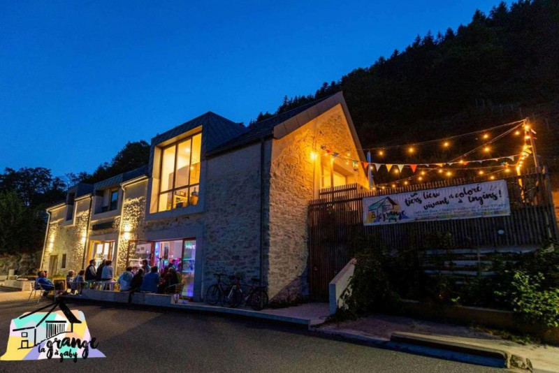 La Grange à Gaby - Gite d'étape 19 pers._Engins La Grange à Gaby - Gite d'étape 19 pers._Engins