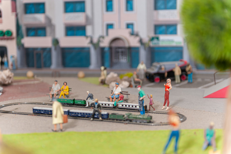 Le Jardin Ferroviaire & Musical_Chatte