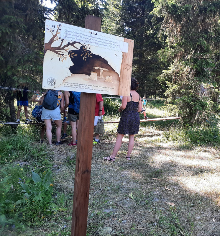 Parcours ludique des Narces - Enquête au fil des arbres_Autrans-Méaudre en Vercors - © C.Lebel Parcours ludique des Narces - Enquête au fil des arbres_Autrans-Méaudre en Vercors