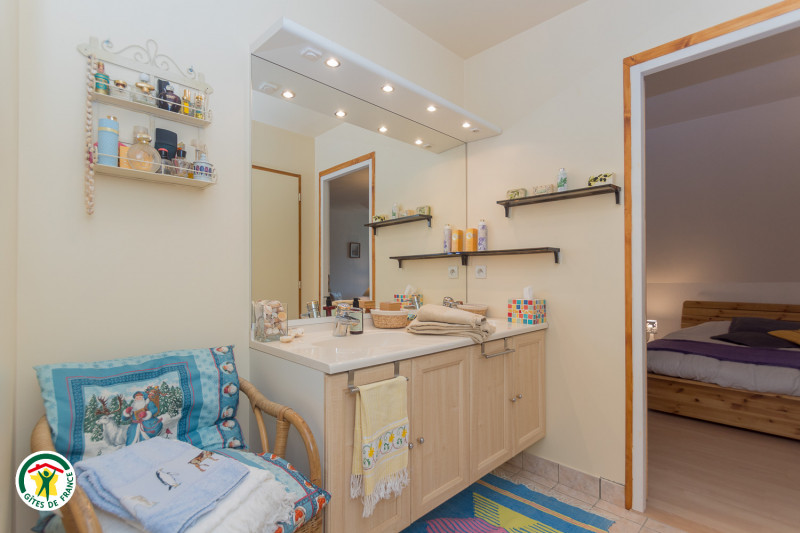 Sanitaires CH. Automne au 1er Sanitaires CH. Automne au 1er