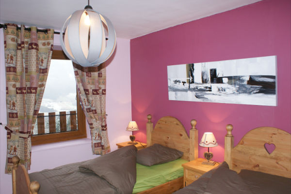 Chambre avec deux lits simples - © SARL gîte côté vercors Chambre avec deux lits simples