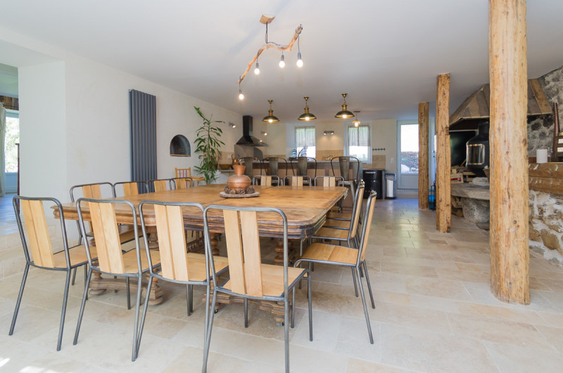 Vaste séjour-cuisine Vaste séjour-cuisine