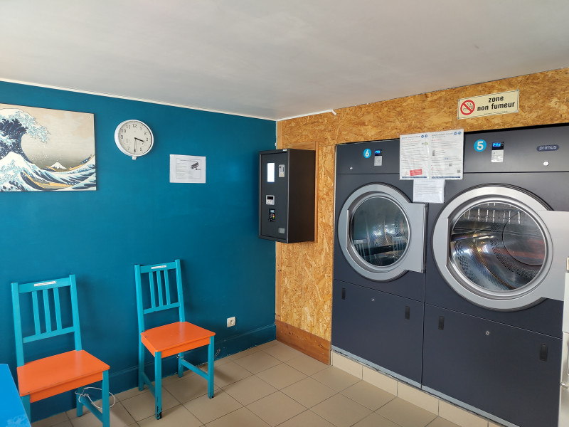 Vue intérieure 2 de la laverie d'Autrans