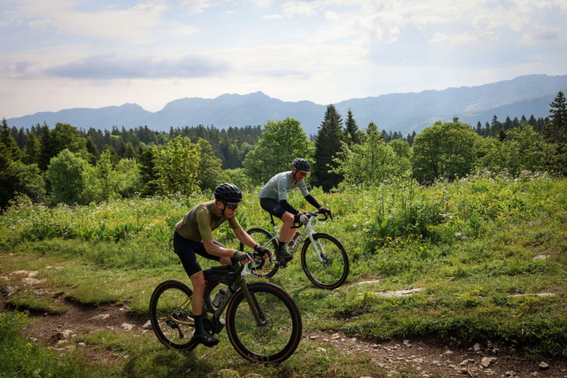 Le Grand Tour des 4 Montagnes - Circuit Gravel & VTTAE n°90 - Noir_Villard-de-Lans