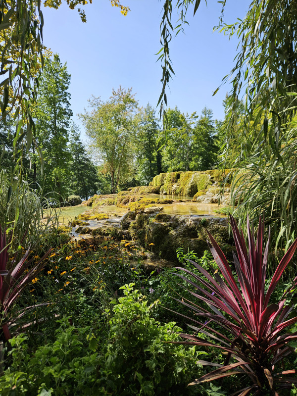 Jardin des Fontaines Pétrifiantes Jardin des Fontaines Pétrifiantes
