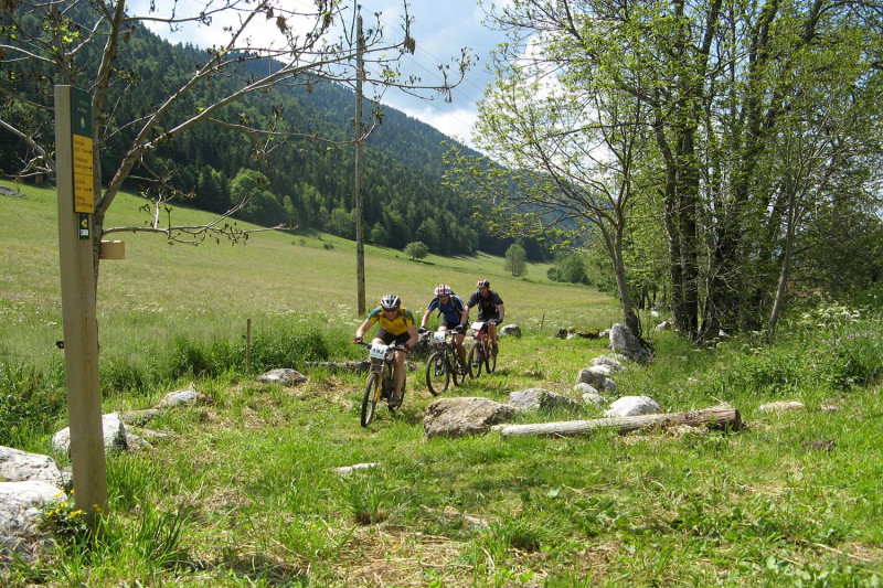 coureur_chemin_3.jpg - © Communauté de communes du massif du Vercors coureur_chemin_3.jpg