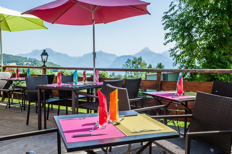 Terrasse ombragée - © V.Juraszek/Oeil Itinérant Terrasse ombragée