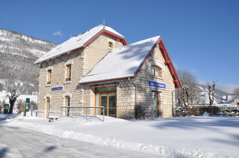 OT Lans en Vercors sous la neige - © L.Martin OT Lans en Vercors sous la neige