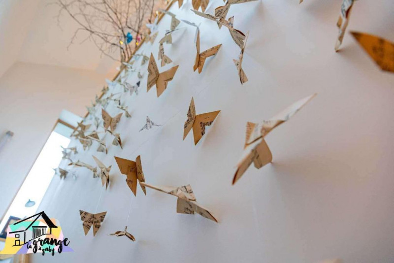 Décoration de papillons en origami - © La Grange à Gaby Décoration de papillons en origami