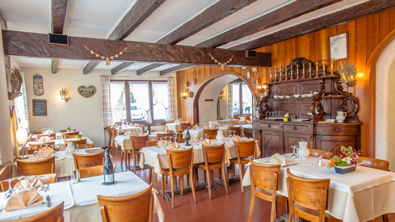 Restaurant Col de l'Arc - © Vincent Juraszeck- Oeil Itinérant Restaurant Col de l'Arc