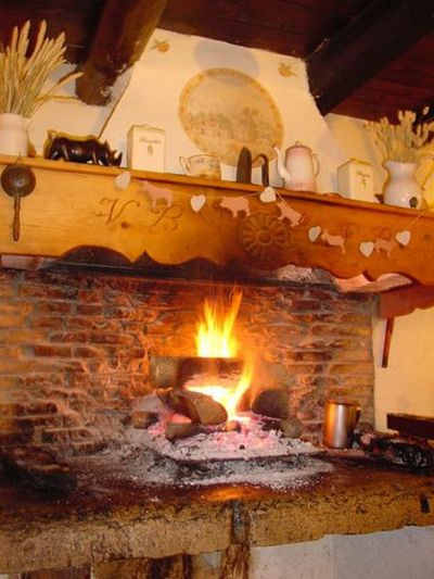 Cheminée de l'Auberge des Allières - © Auberge des Allières Cheminée de l'Auberge des Allières