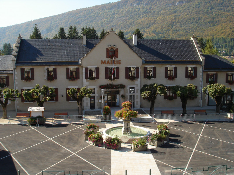 Mairie-Lans en Vercors - © OT Lans en Vercors Mairie-Lans en Vercors